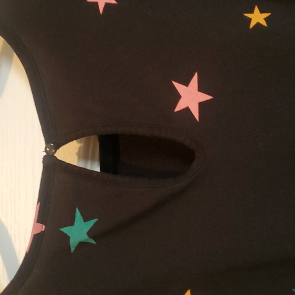 Girl's Old Navy Romper. Size 10/12. Black with multi-color stars. - Picture 5 of 5